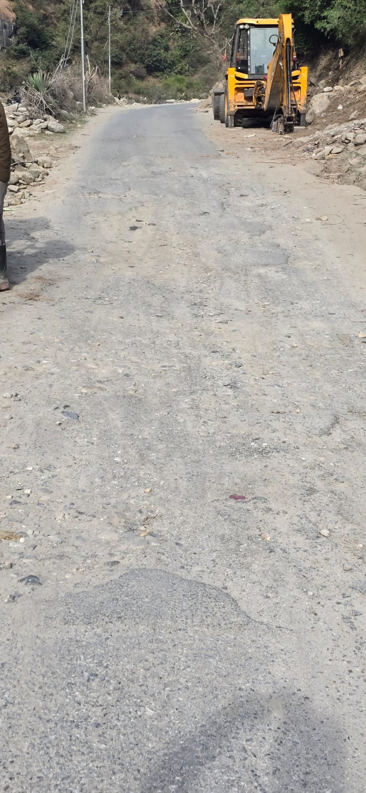 The road of Nerwa-Fedis bridge is in bad condition due to lack of repair