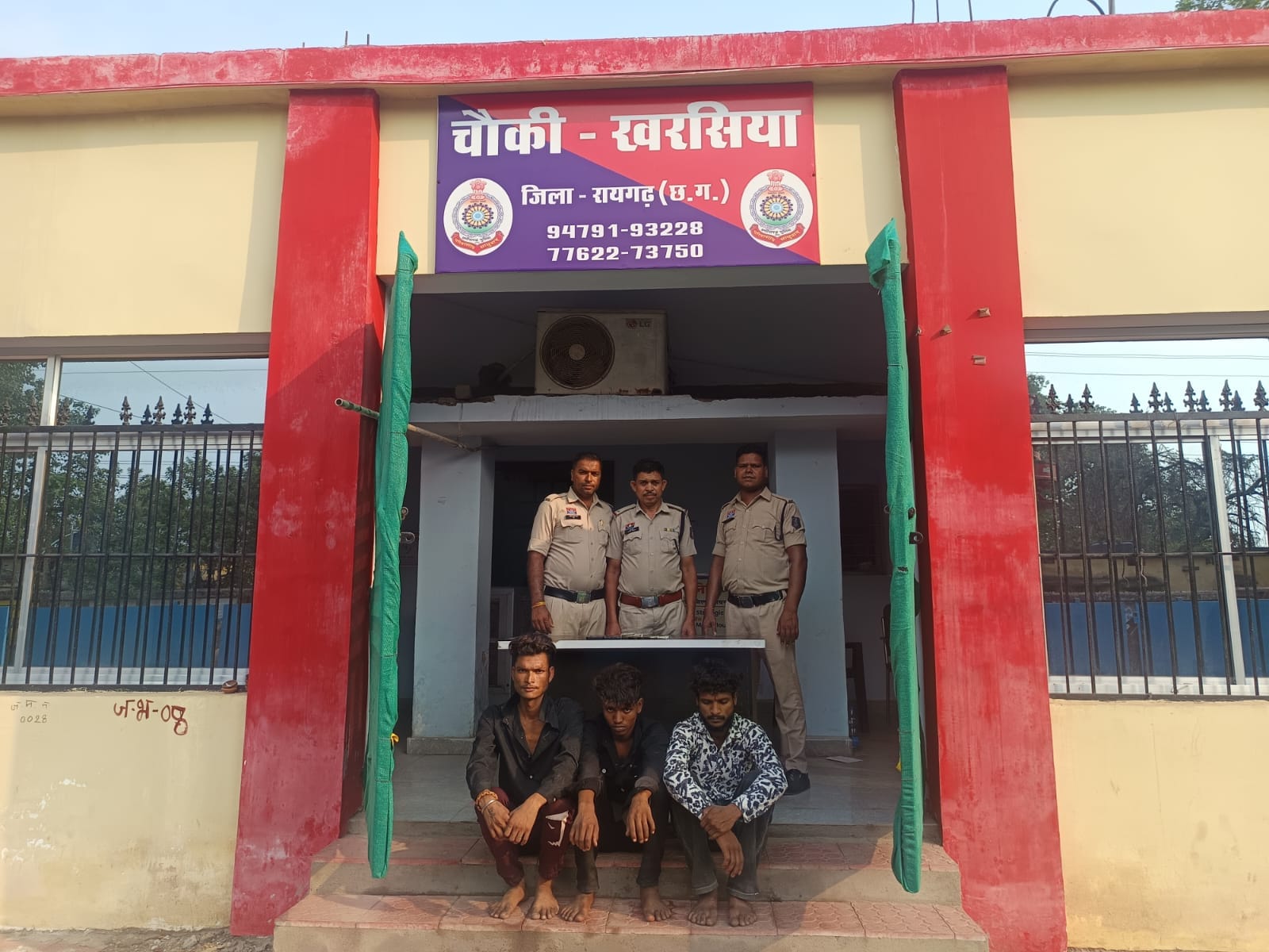 पुलिस की गिरफ्त में आरोपी