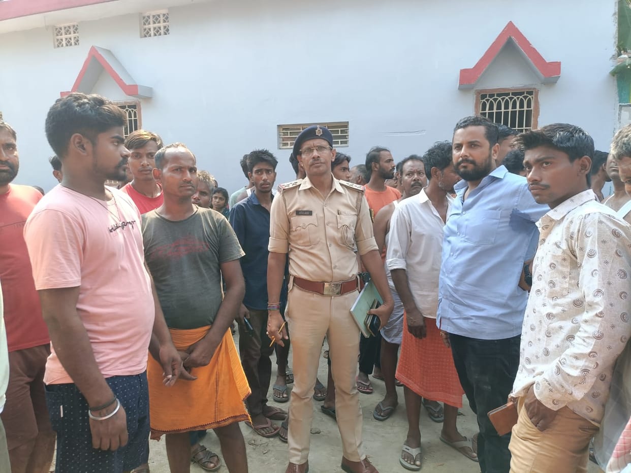 Bihar Vaishali Husband and wife found hanging hajipur news bihar police