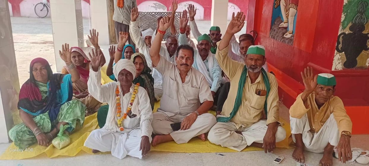 Farmers staged a sit-in protest over their demands