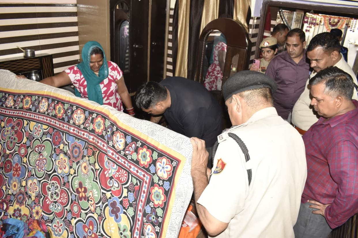 Police crackdown on drug smugglers, one wanted accused arrested