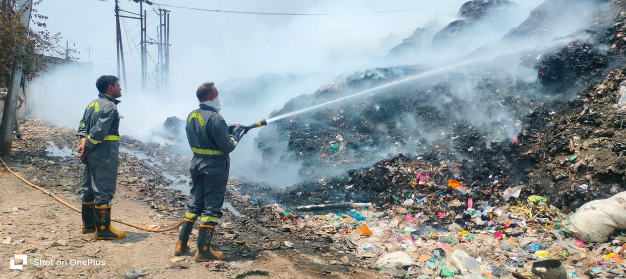 Fire broke out in the garbage heap under the high tension line, Rampur Road power plant had to be closed.