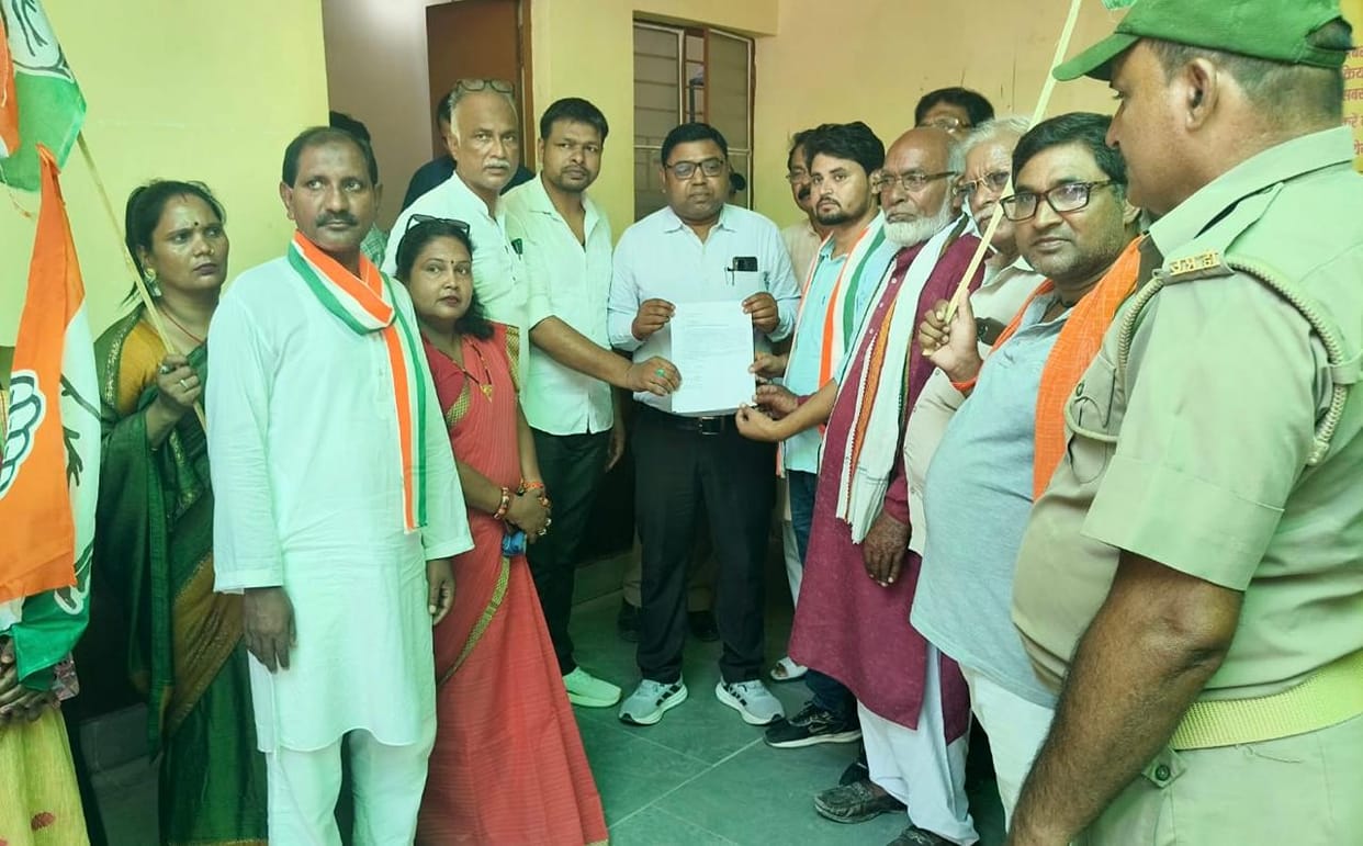 Congressmen raised their voice against the black marketing of cooking gas.