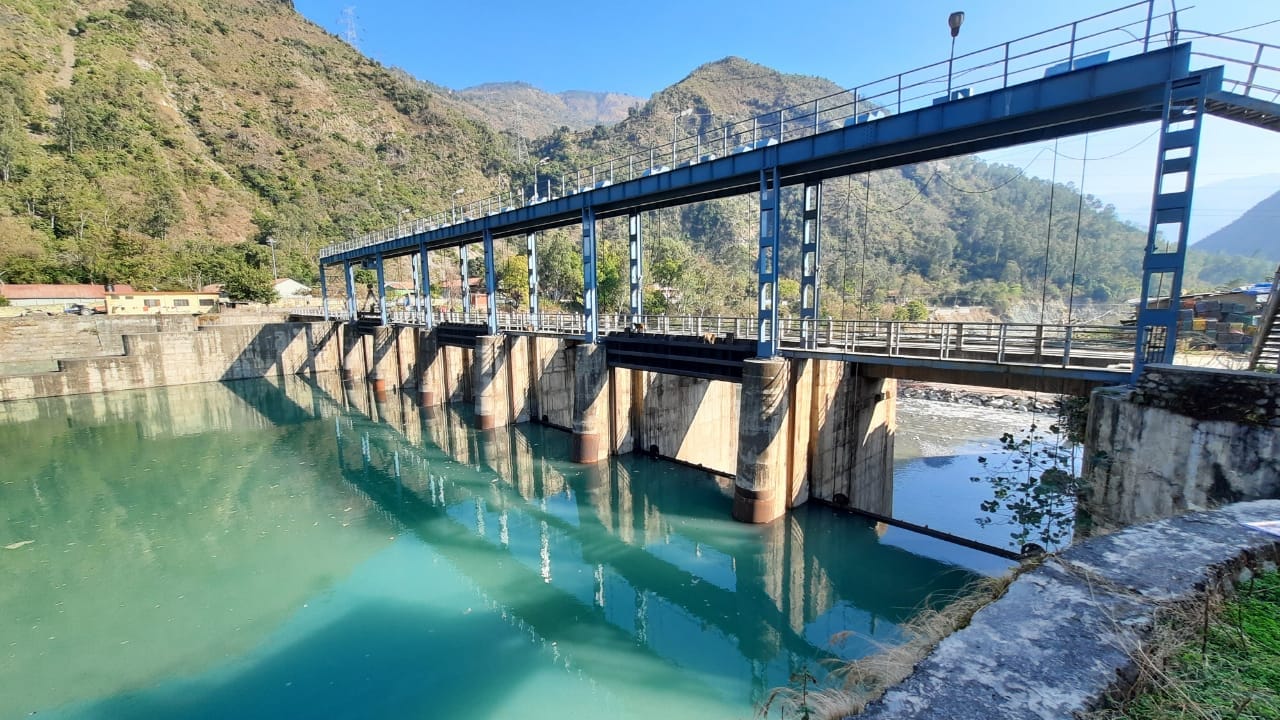 सेवा परियोजना का जलाशय जहां से नहर के जरिए टरबाइन तक पानी पहुंचाया जाता हैफाइल फोटो