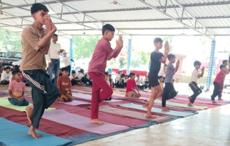 397 Participants Demonstrated Their Prowess in the Yogasana Competition.