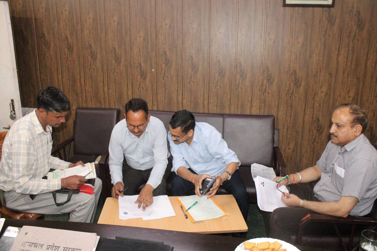 215 candidates reached the PET counseling on the first day