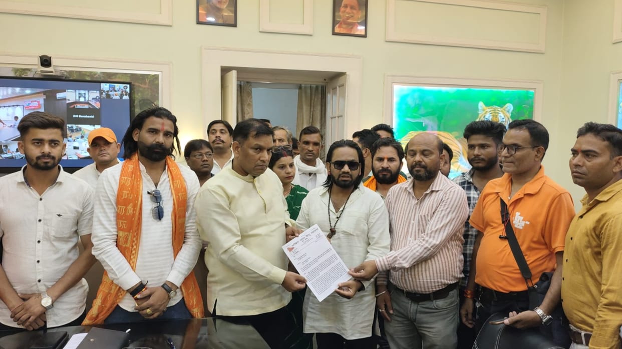 Politics heats up over viral video, Hindu Mahasabha demands action