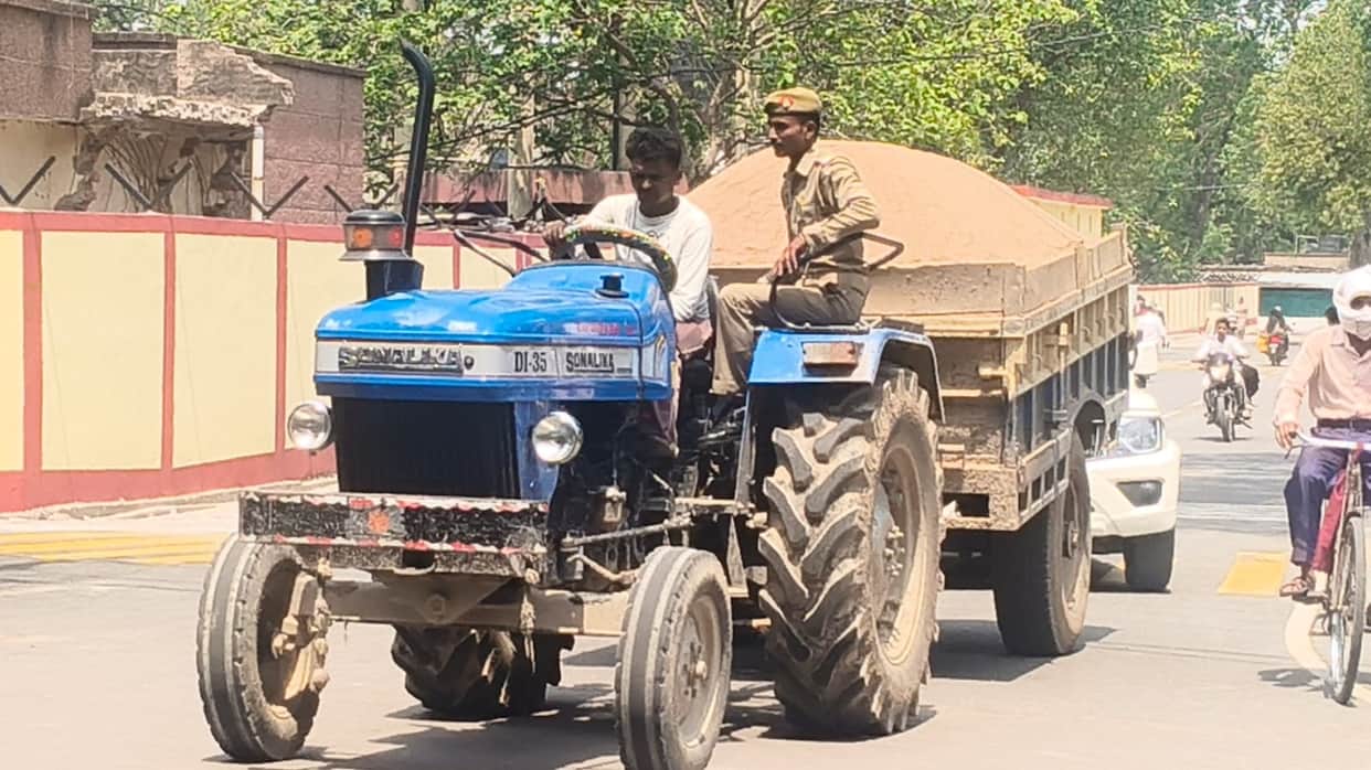Attempt to crush traffic officer after stopping tractor trolley loaded with gravel