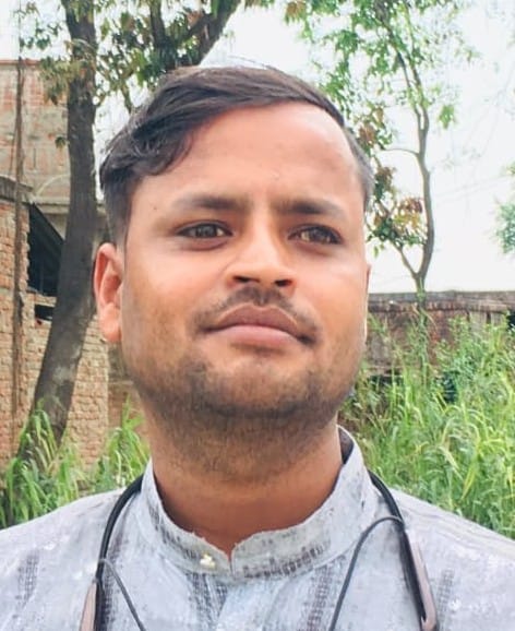 A young man returning from a women's police station died in a road accident