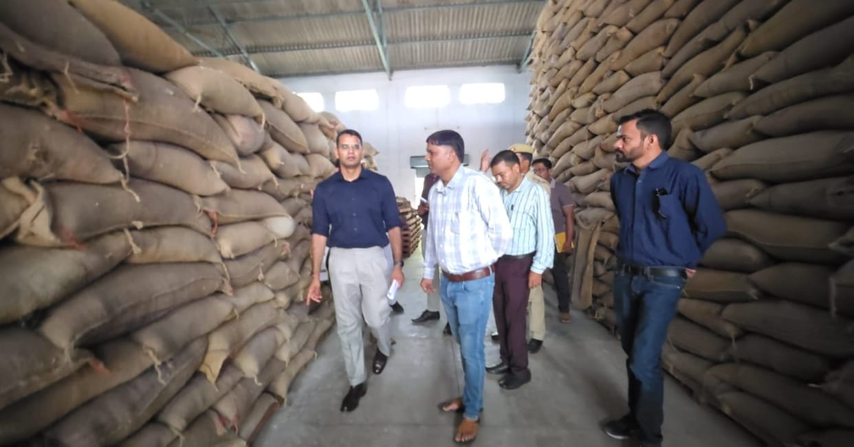 DM inspected the food grain system at the State Warehousing Corporation