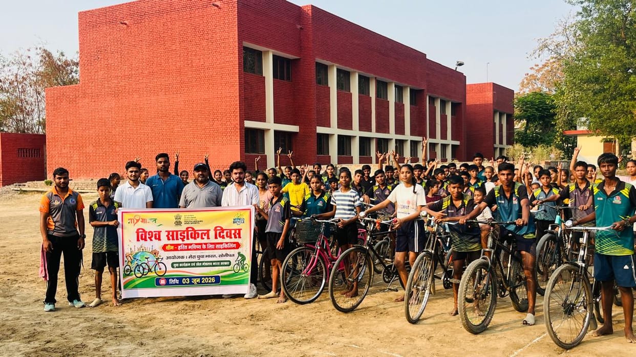 On World Bicycle Day, Youth Conveyed a Message of a 'Green Future'