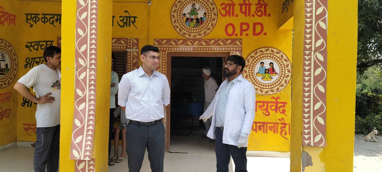 Upon reaching the Ayush Dispensary in Mahra, the SDM inspected the arrangements.