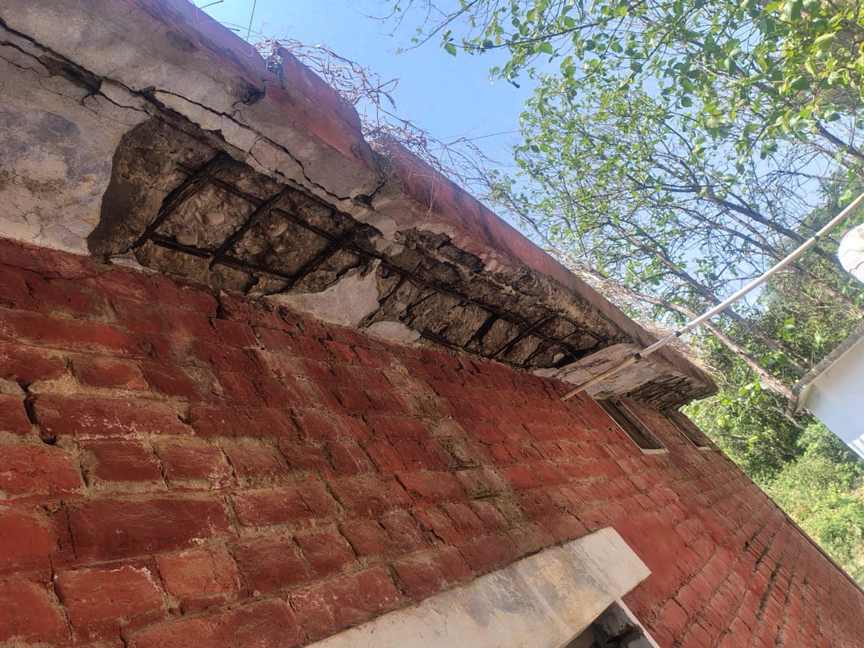 Jhanduta tehsil office building dilapidated