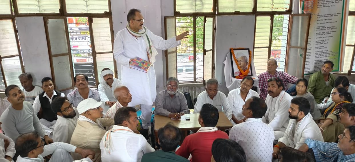 Government diverting attention from public issues: Ravi Prakash Verma