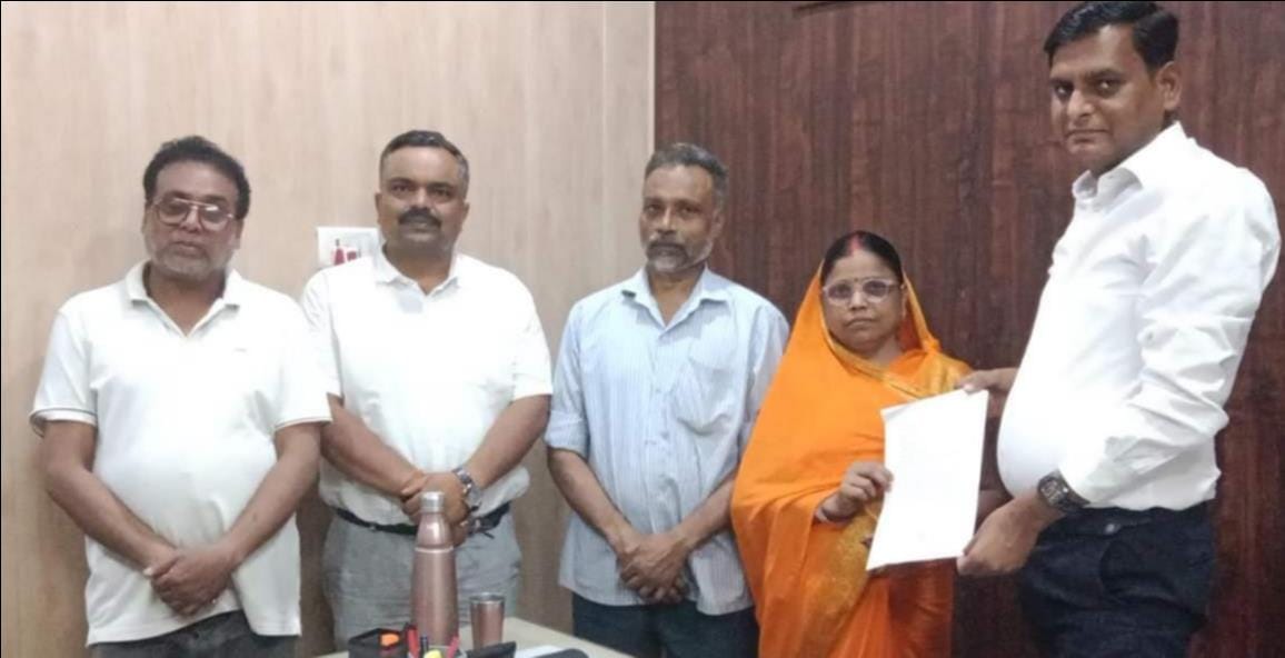A woman, hurt by the news of the Kali temple's displacement, announced that she would give up her land