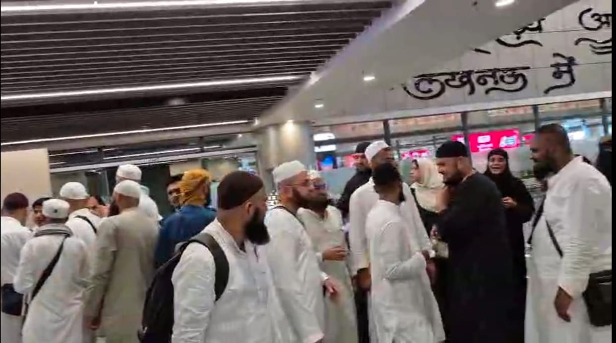 Haj pilgrims' luggage stolen, commotion at airport