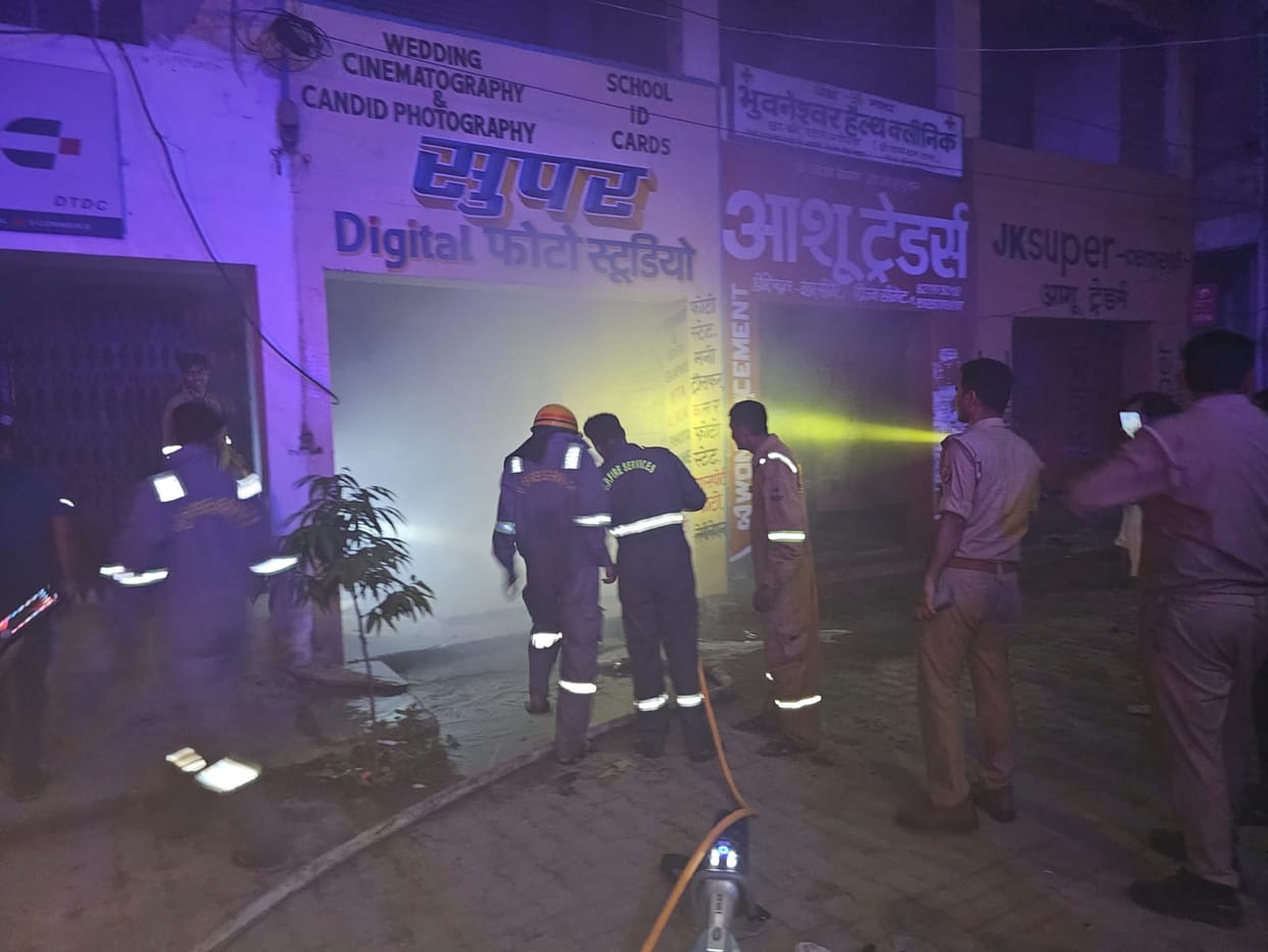 Studio catches fire due to short circuit, causing loss of lakhs