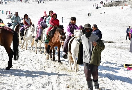 Rain in Manali, rain in Rohtang