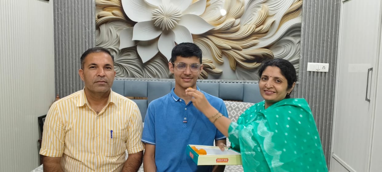 Naman Jangra brings glory to the region by securing an all-India rank of 406 in IIT-JEE.