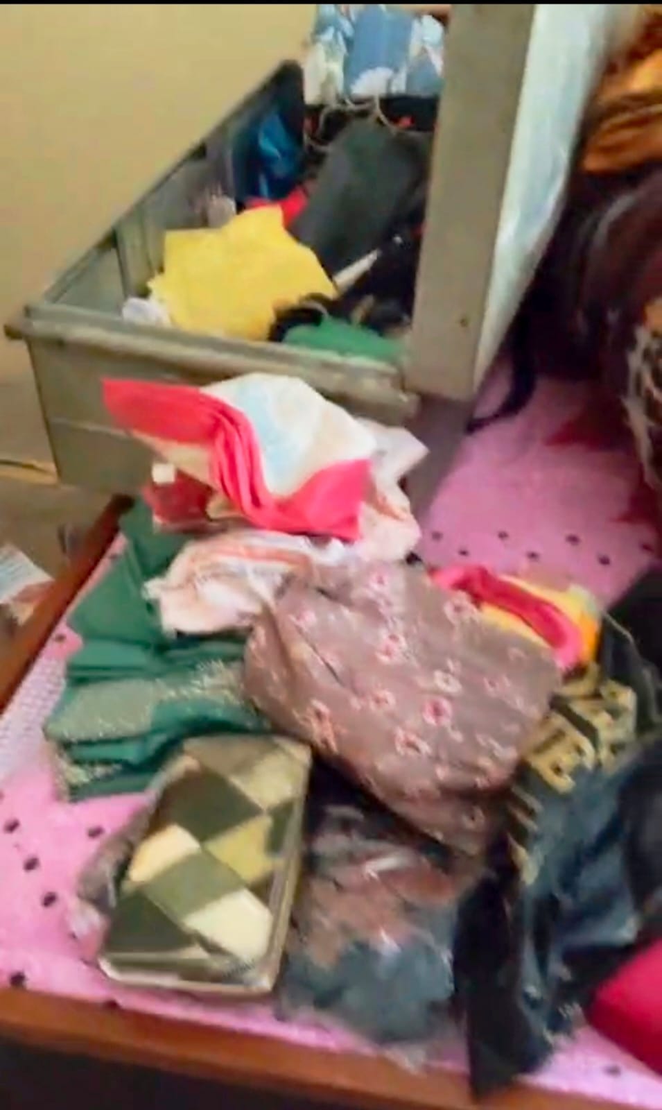 Thieves made away with jewellery worth lakhs in Panoh Panchayat.