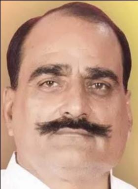 SP MLA Prabhu Narayan enraged over irrigation crisis and paper leak, surrounded the BJP government