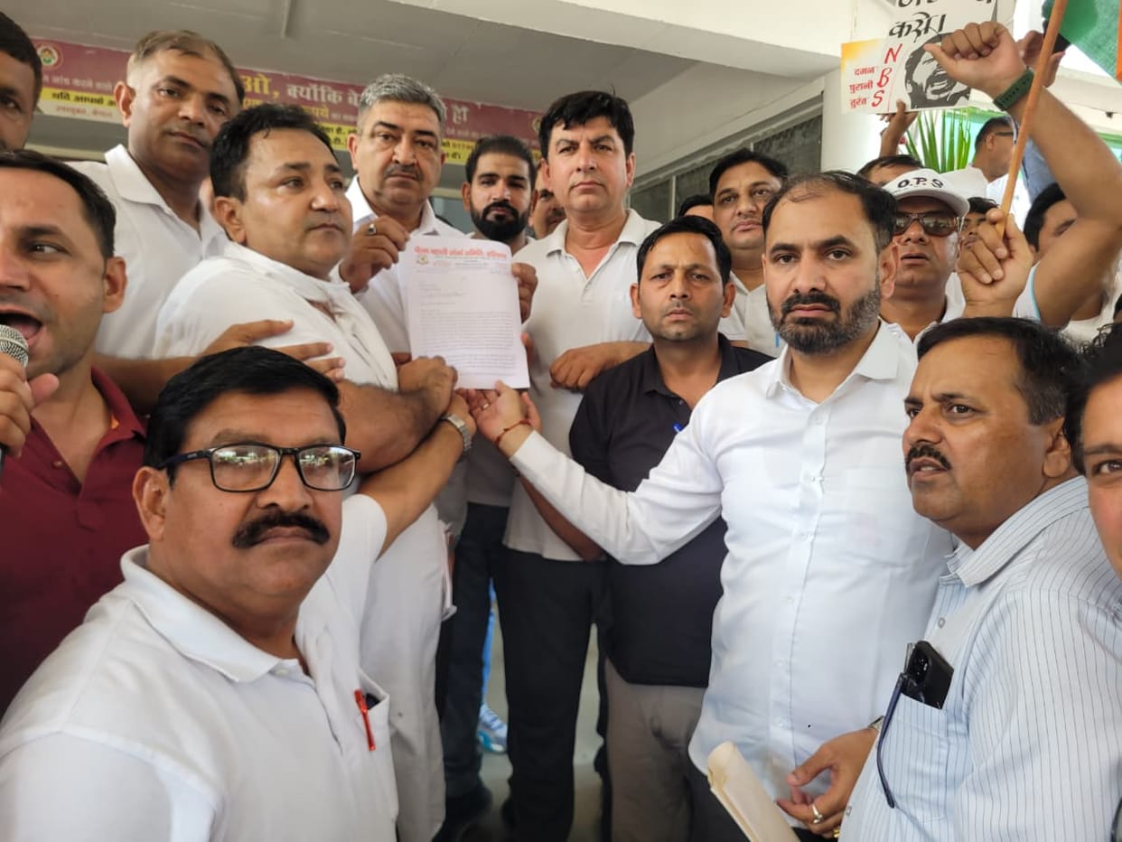 Employees took out a cycle rally demanding restoration of old pension.