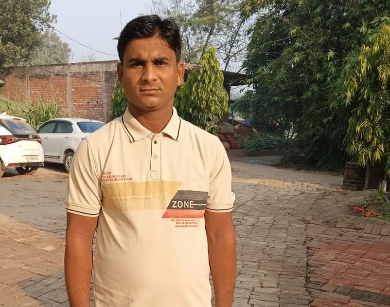 Young Man Commits Suicide by Throwing Himself Under a Train