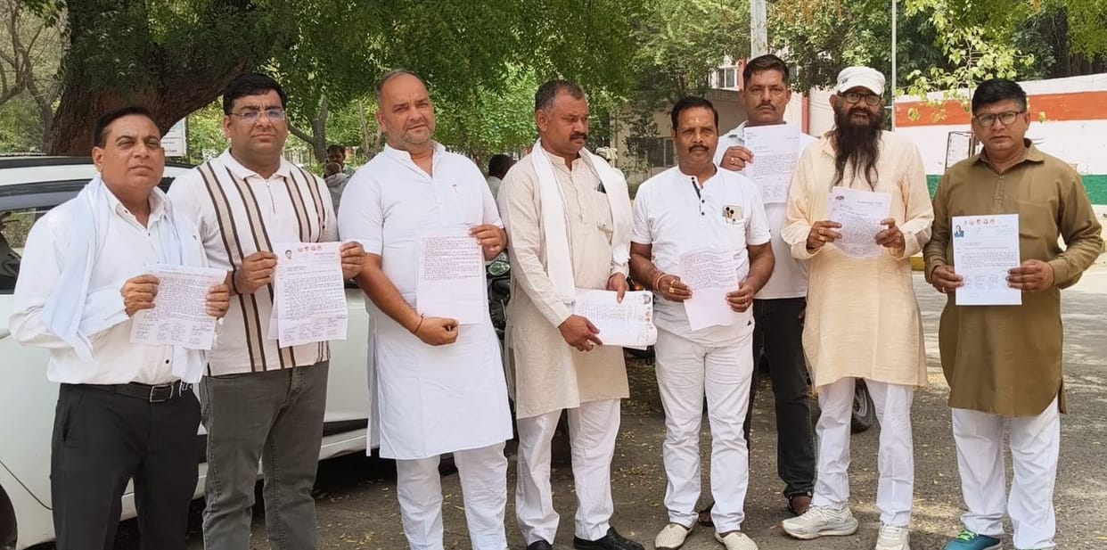 Nine councillors opened a front against officials over the cover-up of hollow development, appealed in the grievance camp and CM window
