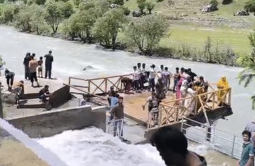 Srinagar, Gurej Valley, Tourist Reached, Relief From Heat Wave