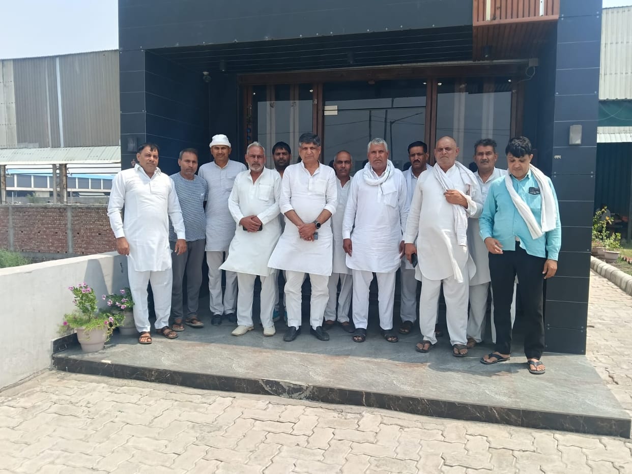 Farmers accused the administration of negligence regarding compensation.