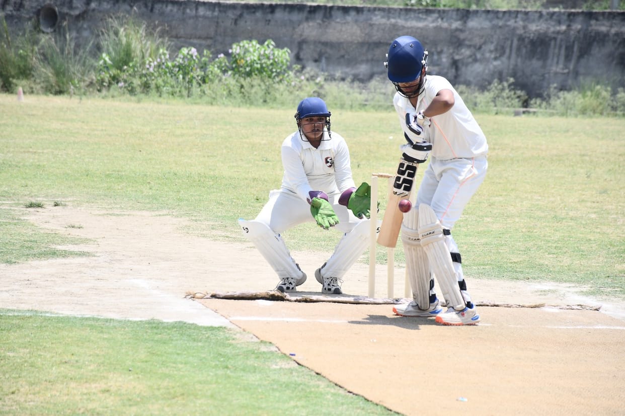under 14, nagrota