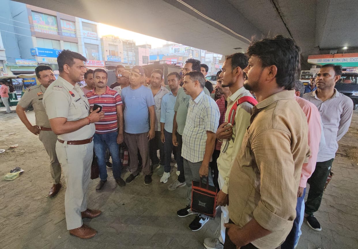 Policemen created awareness against drug abuse