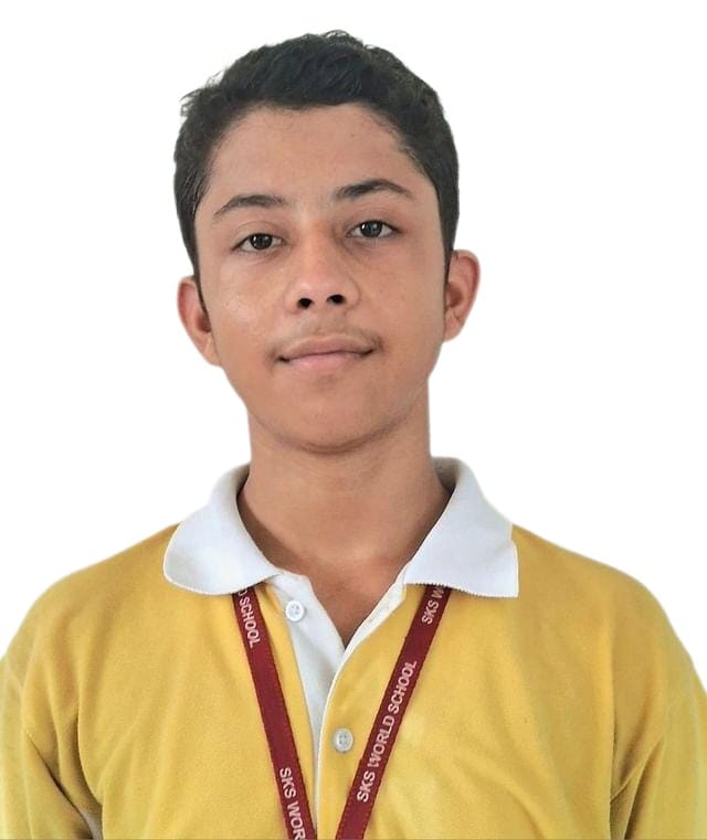 Success was honored, meritorious students blossomed after receiving medals.