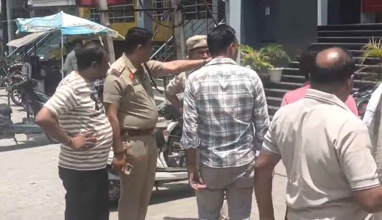 Police removed encroachment from Railway Road, got relief from traffic jam