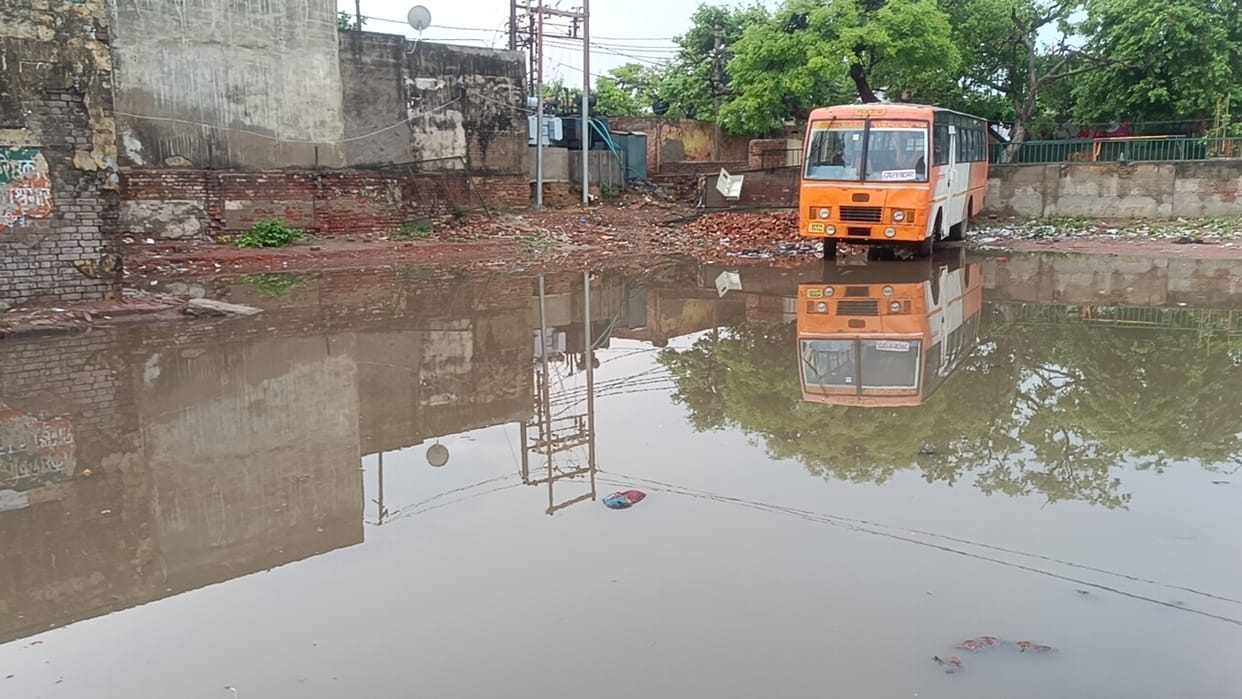 Several neighborhoods in Saadabad submerged
