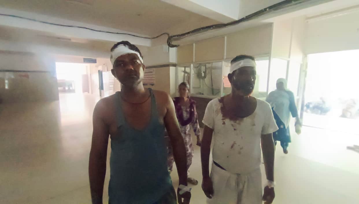 Two sides clash over the issue of removing sand from a pile of sand resulting in fierce fight several injured