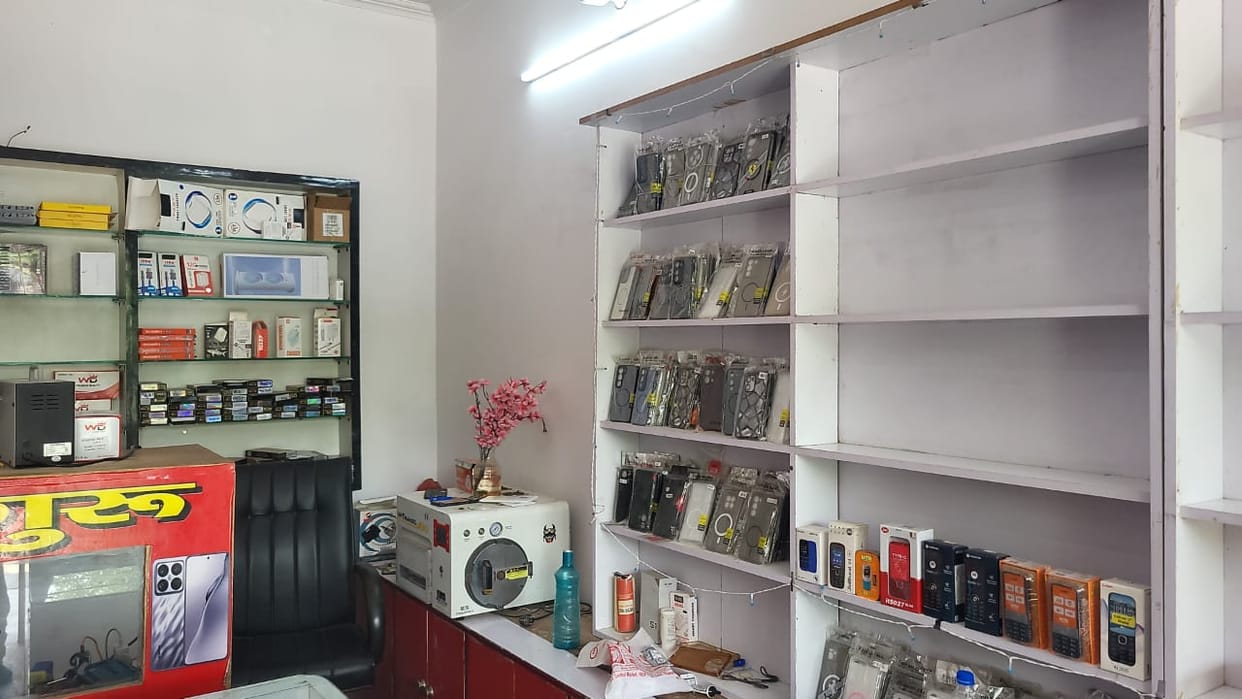 Theft in a shop just 50 meters away from the SP office