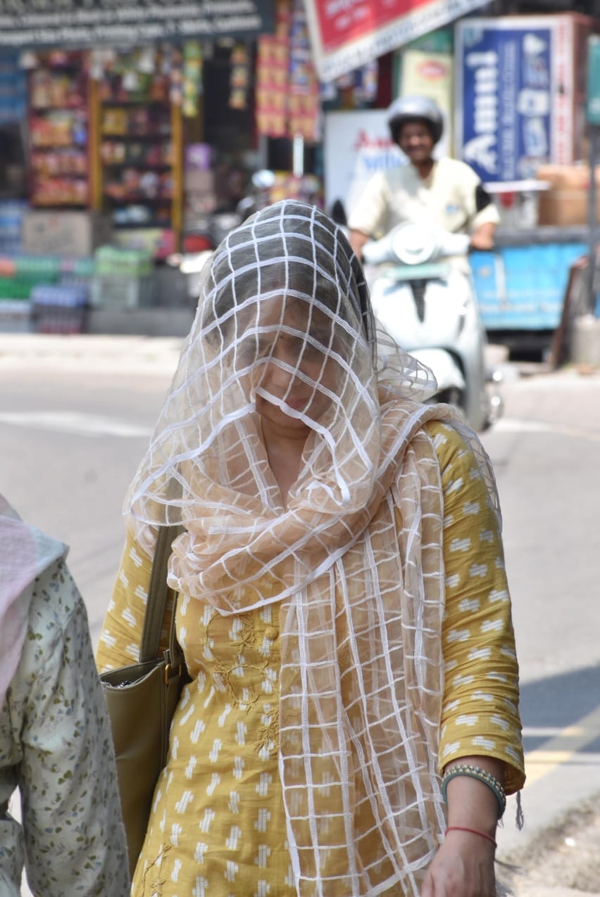 Due to flying dust, common people and drivers faced problems.