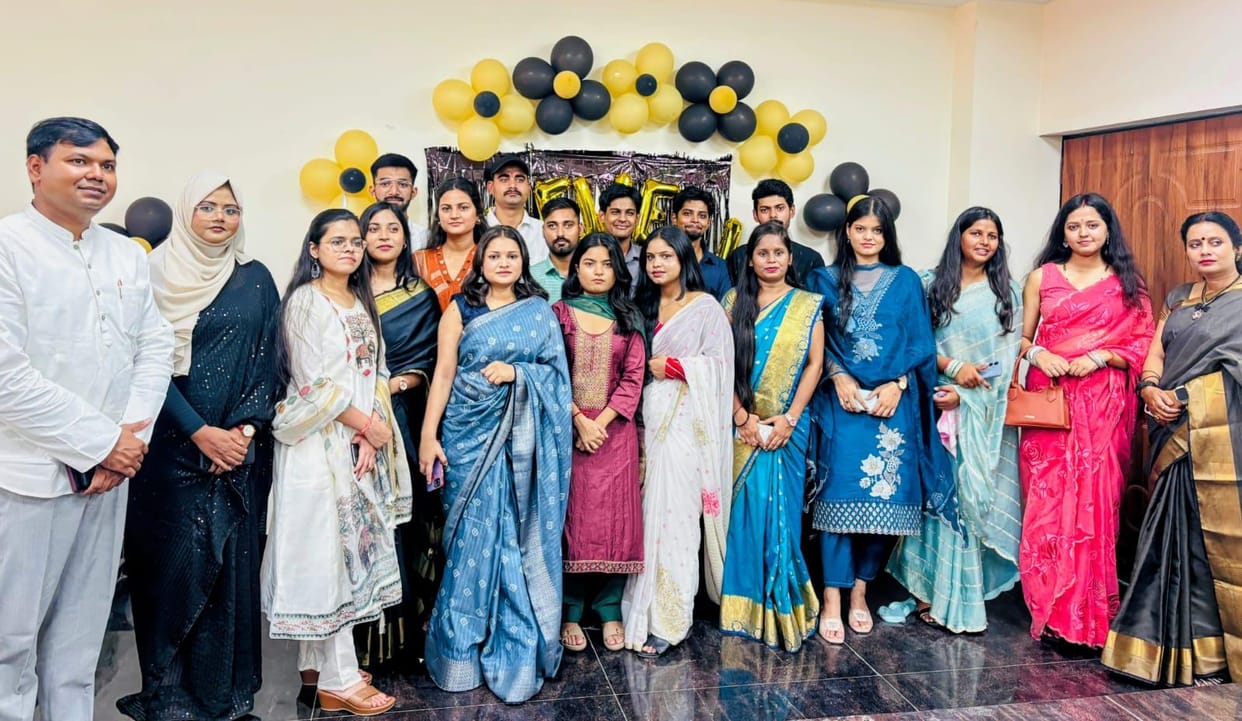 Pragya and Aarush were awarded the titles of Miss and Mr. Farewell