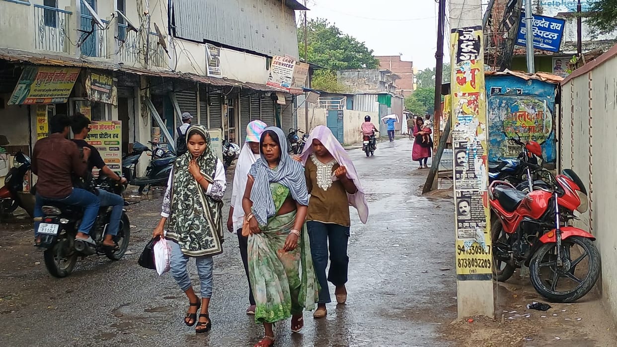 8.2 mm of rain in 30 minutes; humidity rose, maximum temperature dropped by one degree.