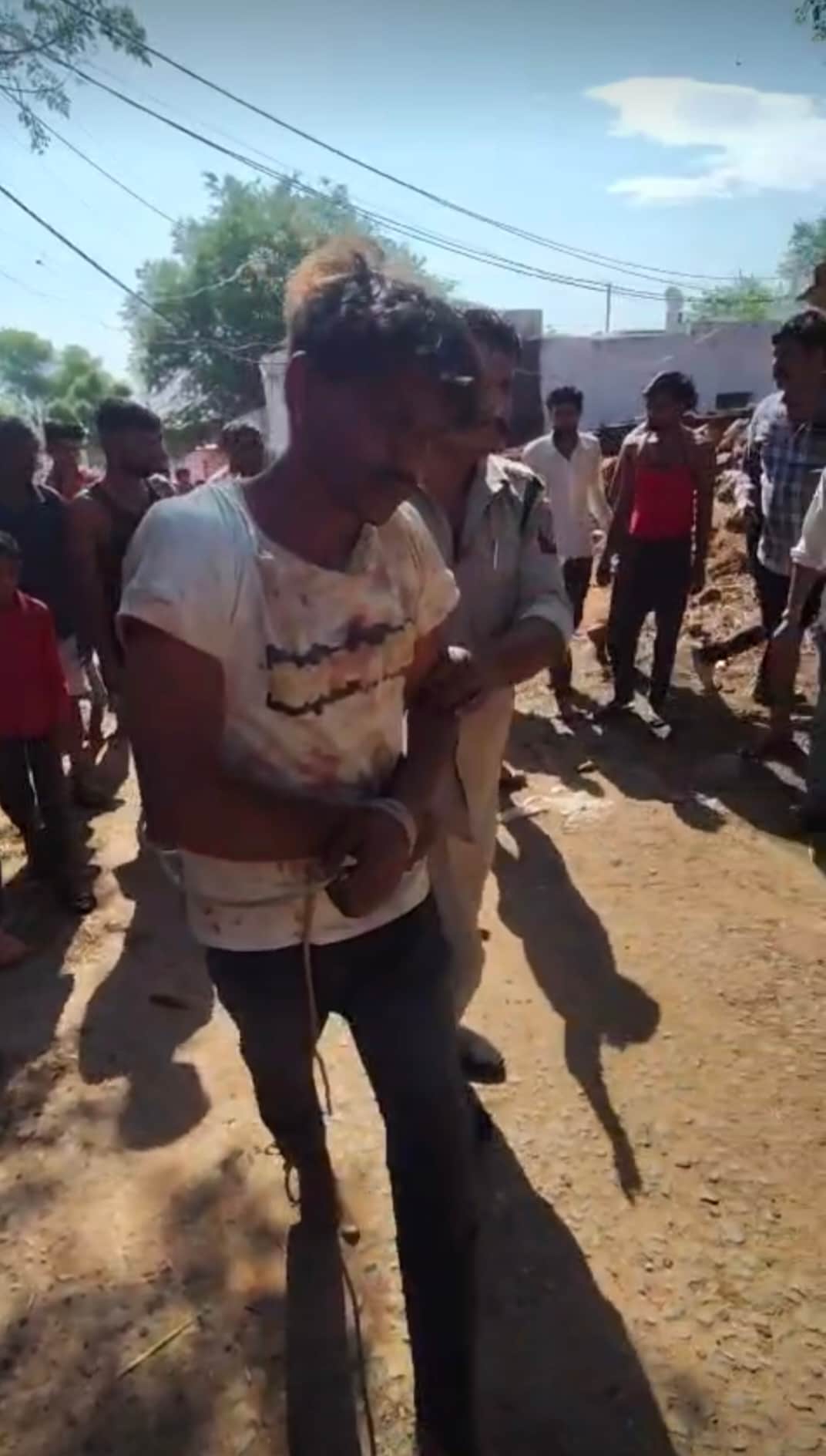 In Shivpuri's Chandawani, one-sided love turned into brutality; a minor was attacked with an axe and thrown