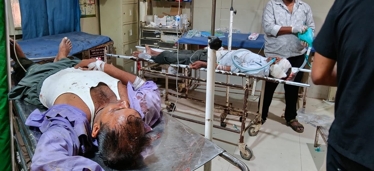 firozabad news road accident two injured