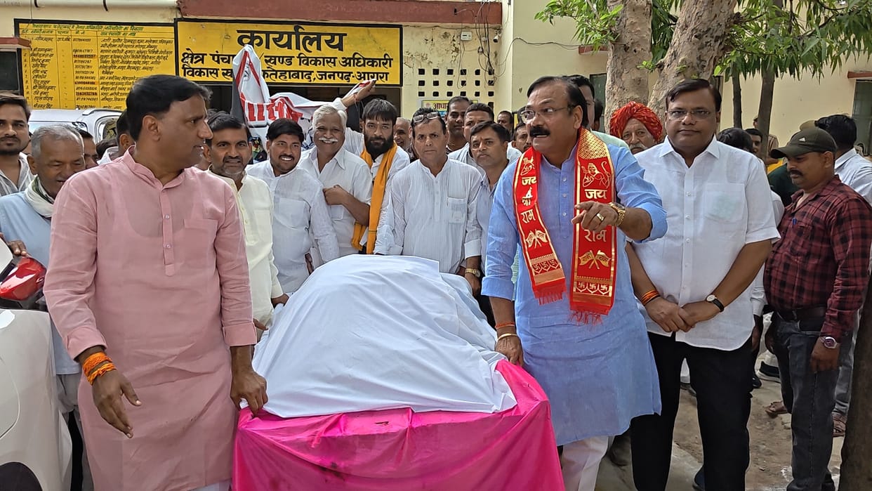A symbolic funeral procession for single-use plastic