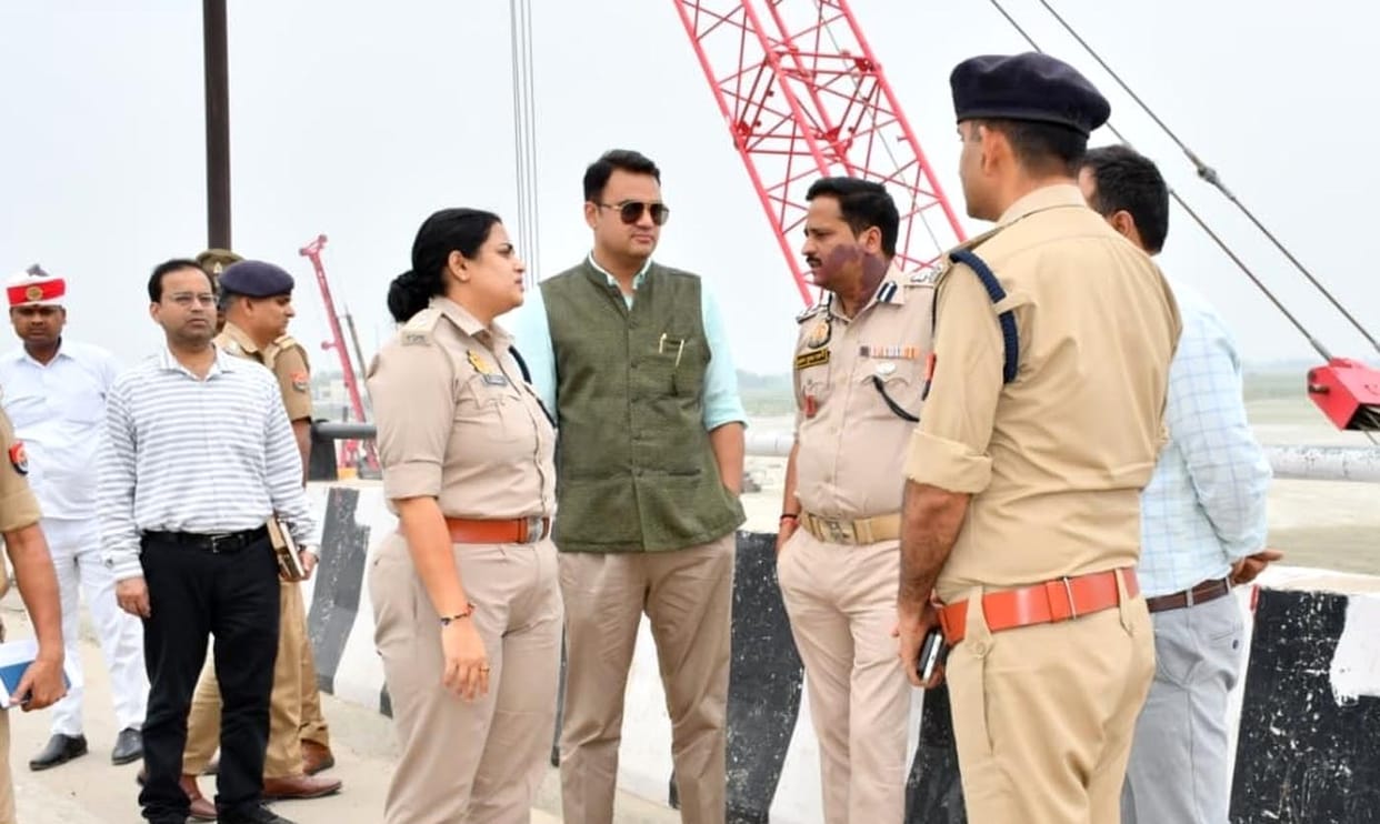 Officials arrived at Kachhla to oversee arrangements for Somvati Amavasya and Dussehra.