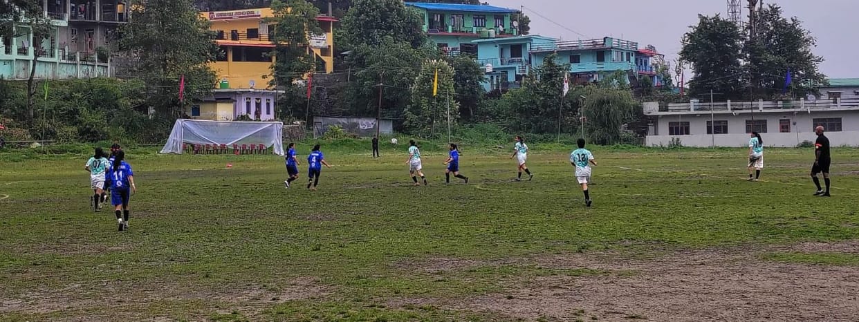 The match between Munsiyari Girls and Hemraj Sisters ended in a draw.