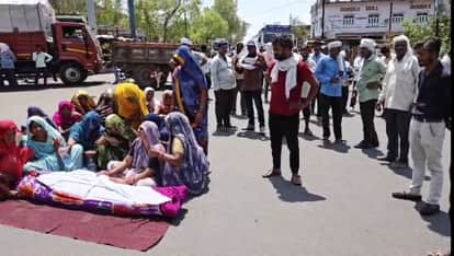 Elderly farmer beaten to death for protesting the removal of wire fencing; body placed on road, road blockade