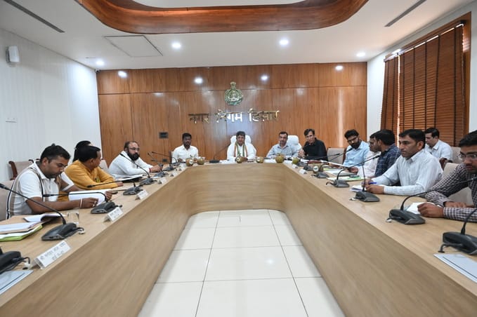 The Municipal Corporation has geared up to make the city number one in cleanliness.