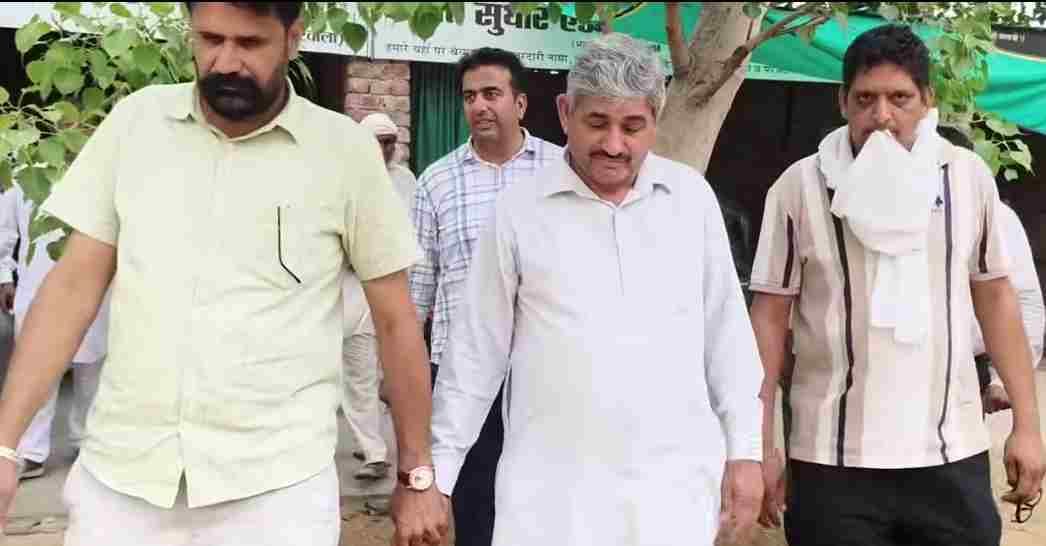 Vigilance caught Patwari in Adampur taking bribe of Rs 1700