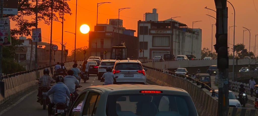 Rain in ten districts, day and night temperatures dropped