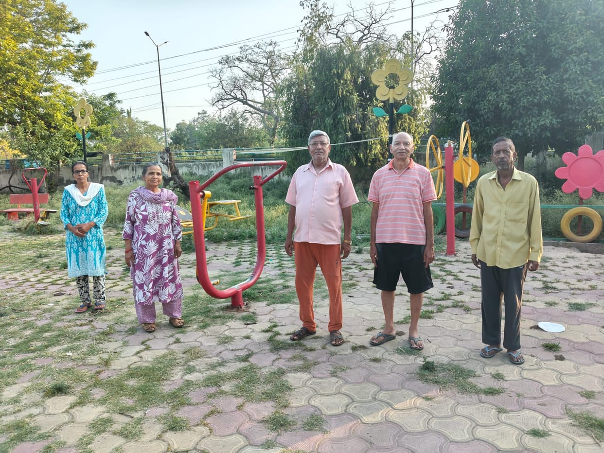 The Golden Jubilee Park of Lalkurti Bazaar has fallen into disrepair due to lack of maintenance.